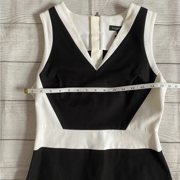 NWT Banana Republic Black and White Sloan Sheath Dress 8P - Picture 8 of 8